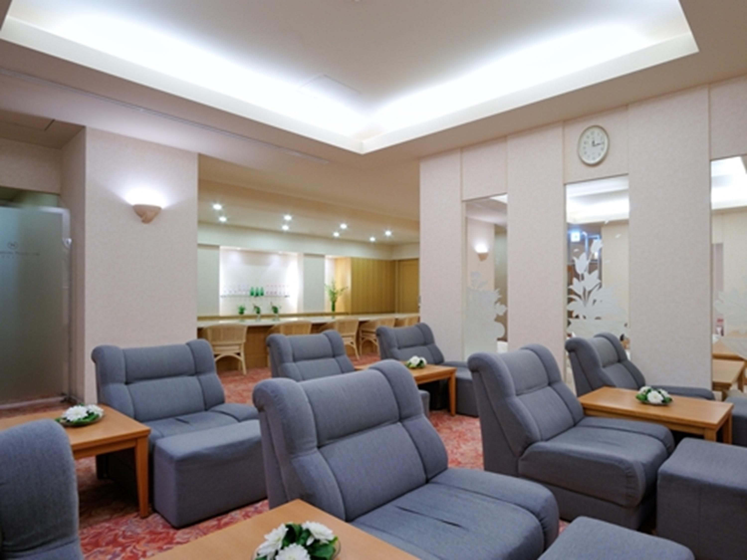 Hotel Emisia Sapporo Exterior foto The lounge at the airport